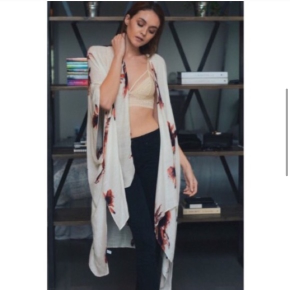 Last 1 New Floral Bohemian Open Kimono Wrap - Picture 3 of 7